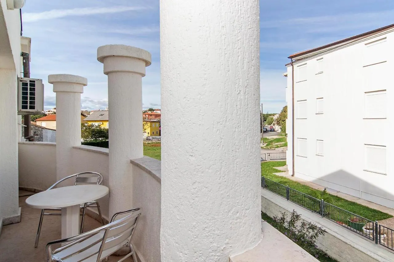 Apartments Zara ميدولين 3*,  كرواتيا
