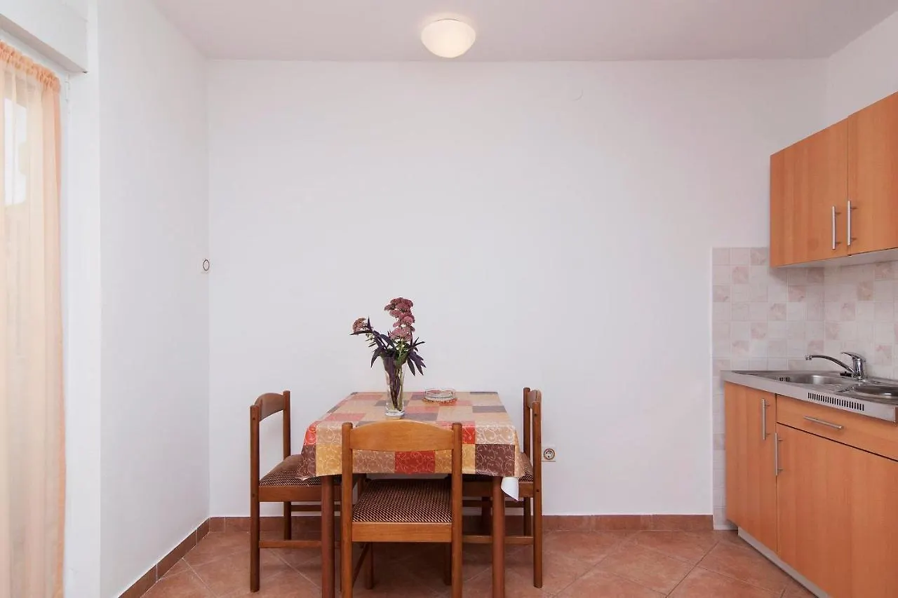 Apartments Zara ميدولين