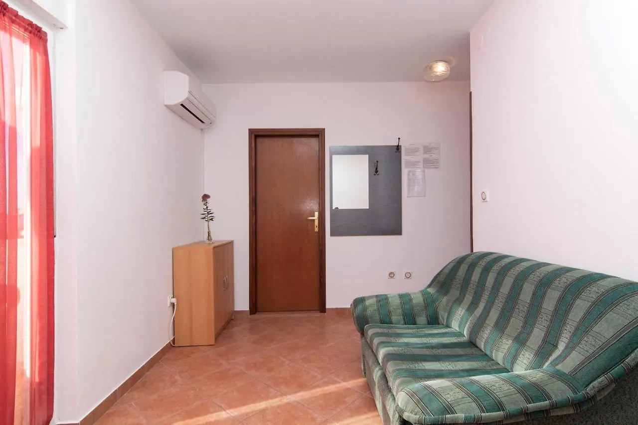 Apartments Zara ميدولين كرواتيا