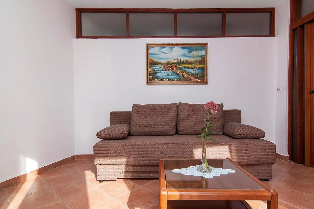 Apartments Zara ميدولين بيت ضيافة